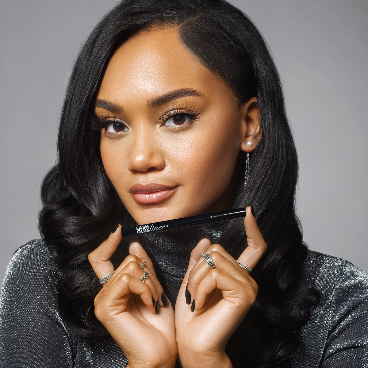 ASK AWAY! What are you wanting to know about our KISS Lash GLUEliner?!
#KISSProducts #KISSGLUELiner #lashes #lashglue #eyelinerglue https://t.co/rfxcBzNreF