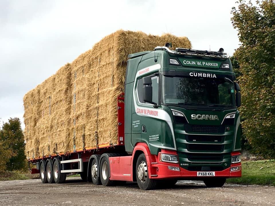 Yesterday’s full load from Aberdeenshire to South Cumbria!! Big thanks to David Halliday for the snap! 📸
Give us a call or drop a dm for any straw enquiries! 🌾