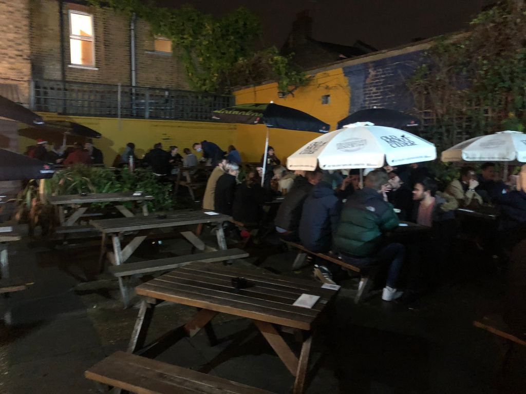 A little rain never hurt anybody! Friday night is still Friday night 🍻 #beergarden #gotyoucovered #londonpubs #southeastlondon <a href="/AnticLondon/">Antic London</a>