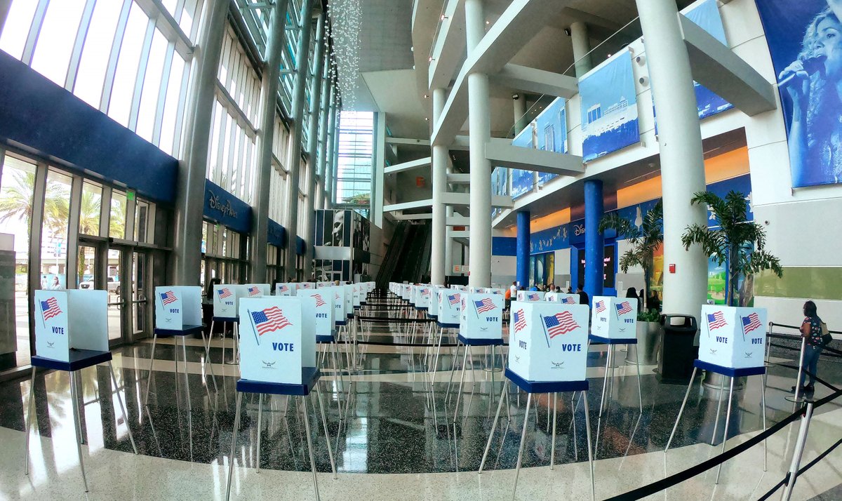 orlandosentinel's tweet photo. The Disney Atrium is filled with over 50 booths as early voting continues in Orlando's Amway Center. Hosted by the Orlando Magic and the Orange County Supervisor of Elections, the location has minimal wait times. 
Photo by @joeburb

2020 Voters Guide at https://t.co/Ce86TjMq8L https://t.co/AzA0Bm4tVN