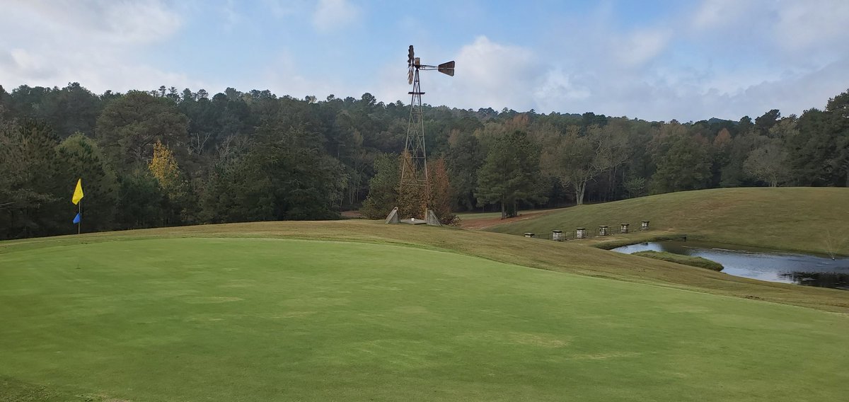 BobbyBakerJr2's tweet photo. Beautiful backdrop for my first ever 88 scorecard  Lakeside country club in Hot Springs, Arkansas. #pingg25 #birthdaytrip #selfcare #golflife #golfing https://t.co/q462kFuMrk