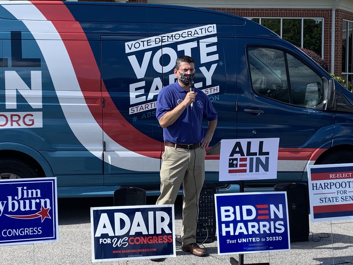 caramba0309's tweet photo. Nice to see everyone who came out to the @LexSCDems @AllInforSC @scdp event at #BrooklandBaptist. 

Key takeaway-make sure your friends and family vote! ❤️🤍💙 https://t.co/AF0yfb2Nc0