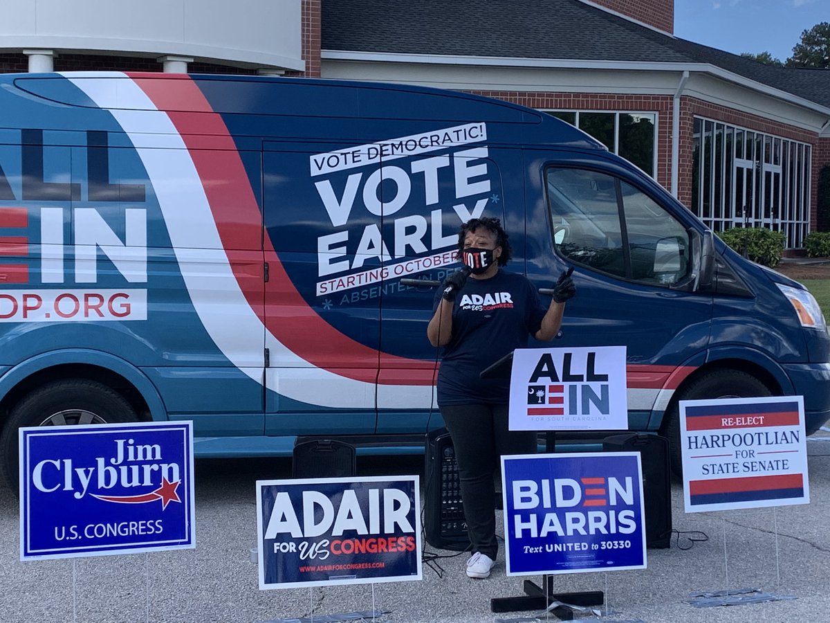 caramba0309's tweet photo. Nice to see everyone who came out to the @LexSCDems @AllInforSC @scdp event at #BrooklandBaptist. 

Key takeaway-make sure your friends and family vote! ❤️🤍💙 https://t.co/AF0yfb2Nc0