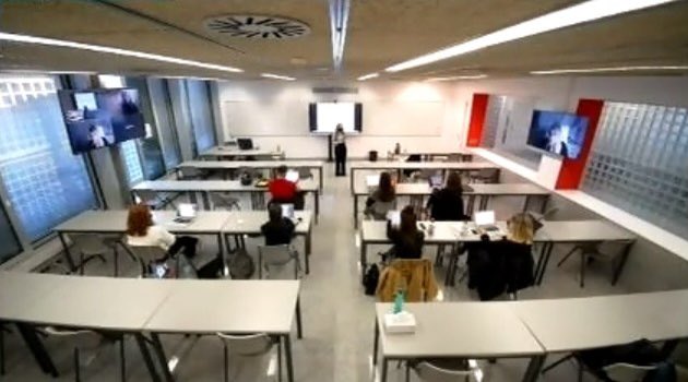 u_noe's tweet photo. #BCMBarcelona #SocialMaster Cuando sientes que aprendes, avanzas y te sumas a la construcción de lo que será tu nueva comunidad... #Gracias capitana @GemmaVallet
@LaSalleBCN #ComunicaciónDigital #RRSS https://t.co/AKpzGrdCTi