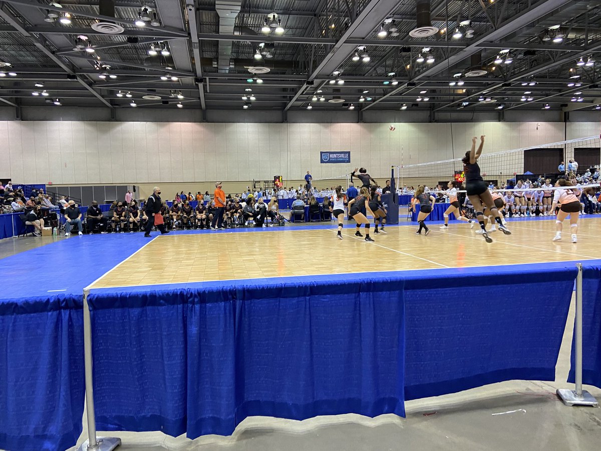 HHS at the Super Regional Tournament!