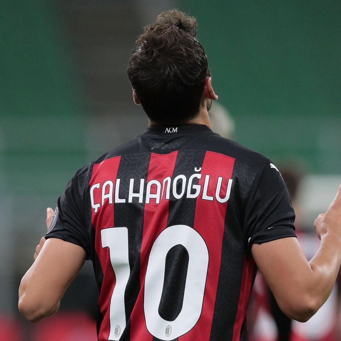Thread on how to properly pronounce some Milan players’ names (because why not ) :
