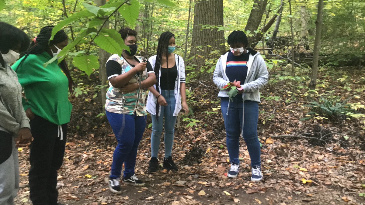 solaryouth's tweet photo. Both our Stewards &amp; Community Leaders in West Rock made their Harvest Mandalas this past week! 

 #Mindfulness #EnvironmentalExploration #Mandalas #HarvestTime #YouthArt https://t.co/HYr6KLErIr