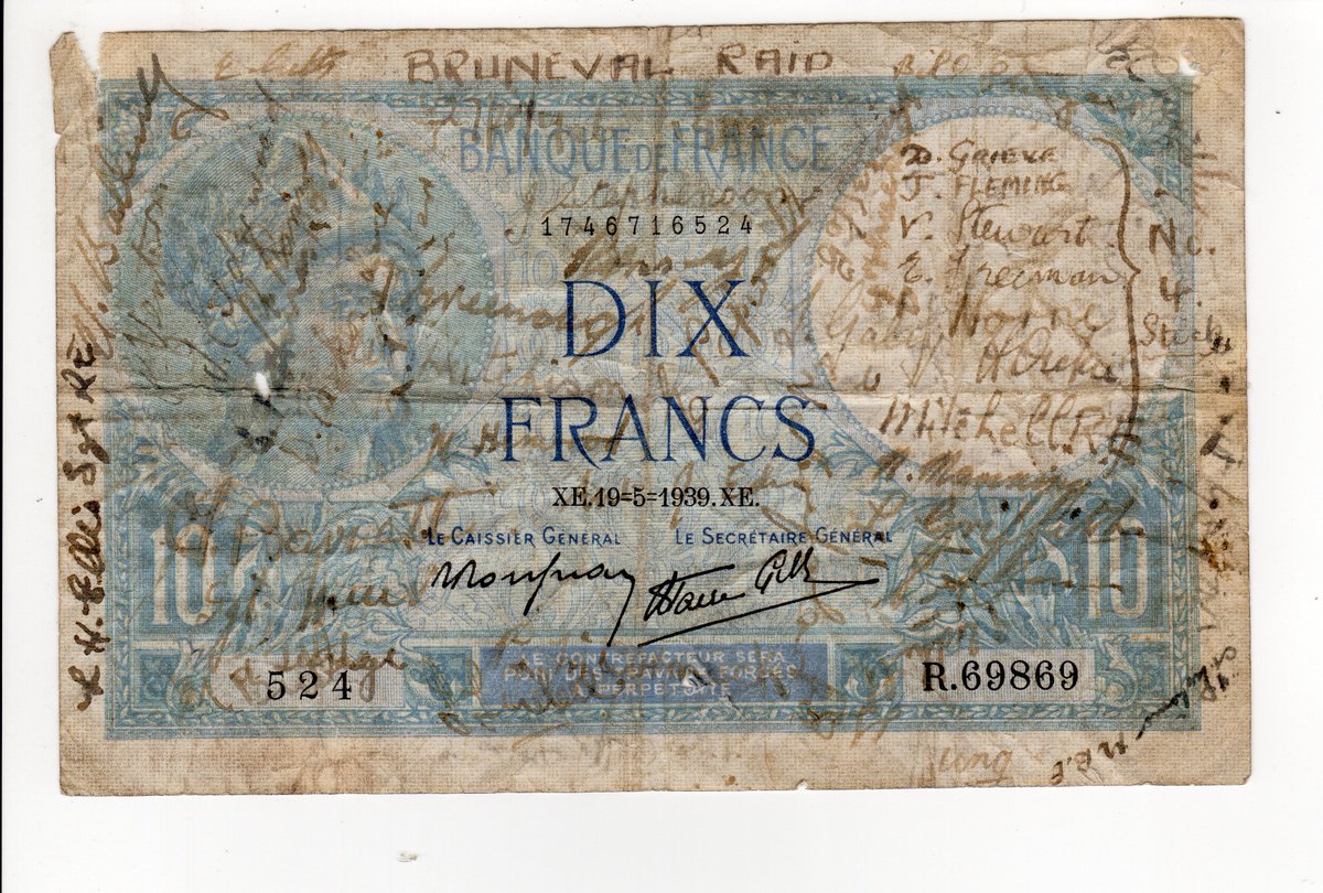 amazewarstories's tweet photo. More from the brilliant collection at @AirAssaultMuse - A French bank note signed by soldiers who took part in the #Bruneval raid.
Stay tuned tomorrow for more details on how you can support the museum!
#amazingwarstories #historypodcast #WWIIhistory #paratroopers https://t.co/4Vhiy2Upqa