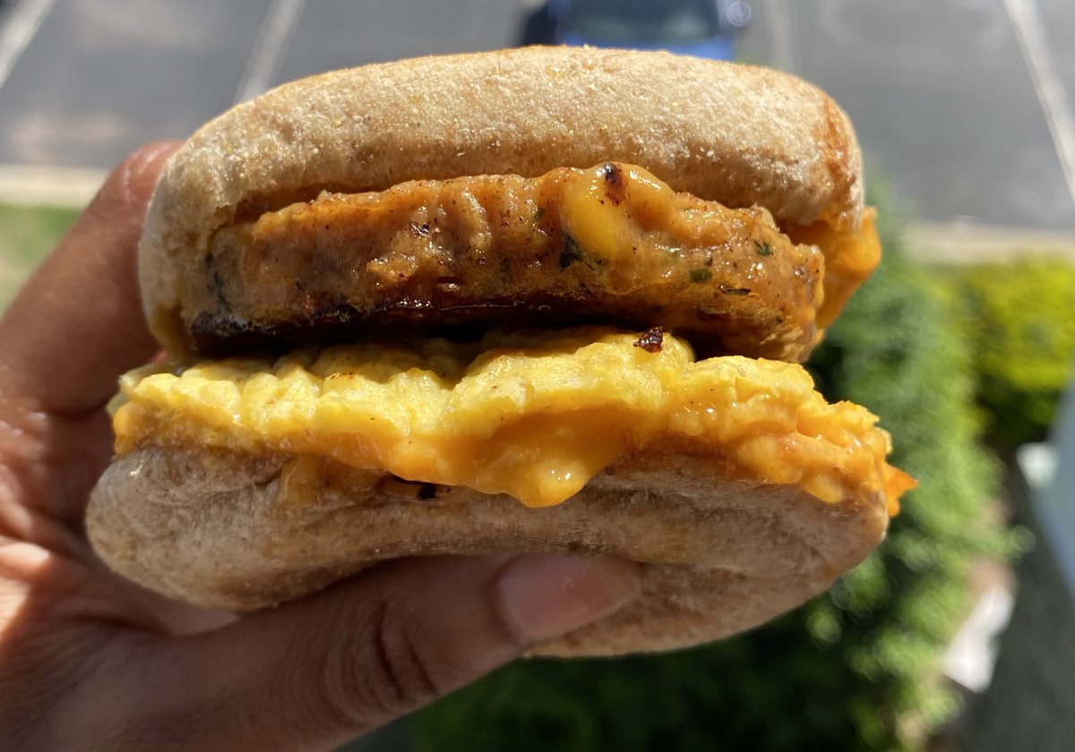 Can we start a vegan sandwich/burger thread? All vegan burgers welcomed!!! Black bean, quinoa, faux meats, etc. I’ll go first. 🍔