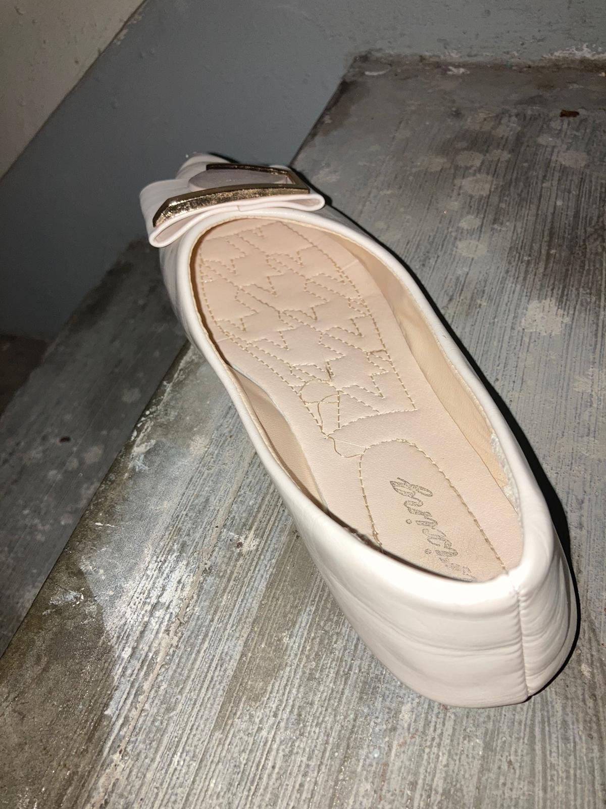 TW Pornstars - 2 foto. Hkhkhkjj 獨家尾隨扫楼洗樓射鞋. Twitter. 這雙也是不錯吧..哈扫楼恋足打胶原味射鞋Cumshoes  射平底鞋Cumfl. 6:13