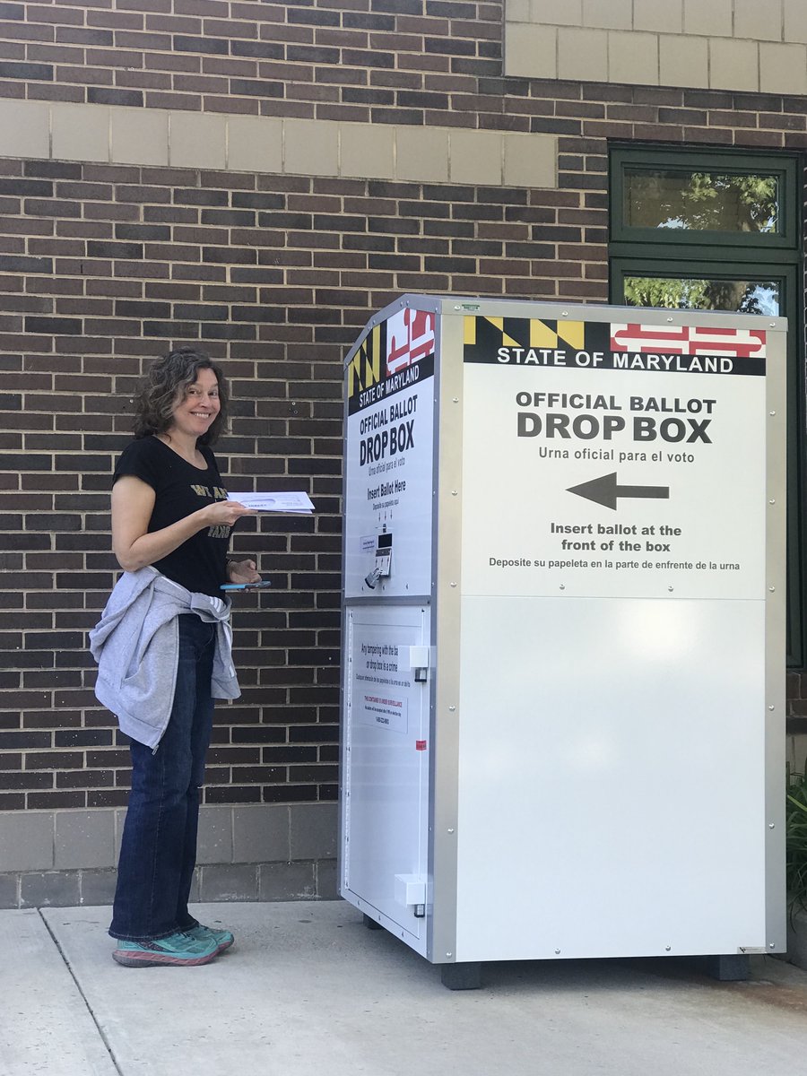 UMDCollegeofEd's tweet photo. COE faculty member, Dr. Colleen O'Neal exercising her right to vote - early!
https://t.co/xHBseBRCAK
#UMD #EdTerpsVote #WhyEdTerps #TerpsVote #Terps https://t.co/RuEy9XiN3M
