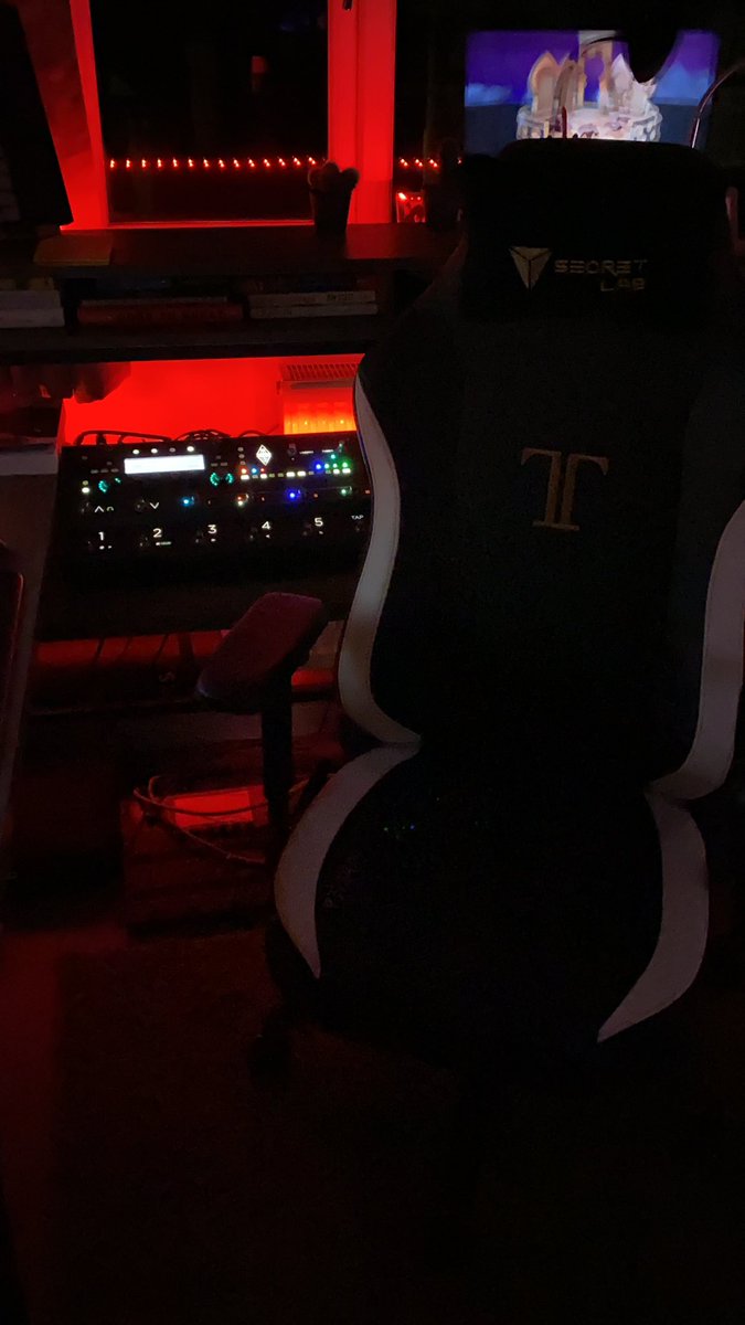 iGreggles's tweet image. A royal unboxing experience and 10/10 on quality #SecretLab