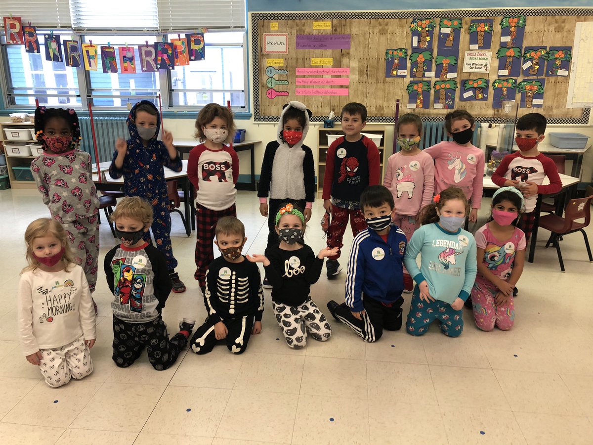 KinderBusyBees's tweet photo. Our kindergarten Busy Bees loved supporting Jamarama Day today! @lakecrestnl @JanewayNL https://t.co/zcpIdfDjqu
