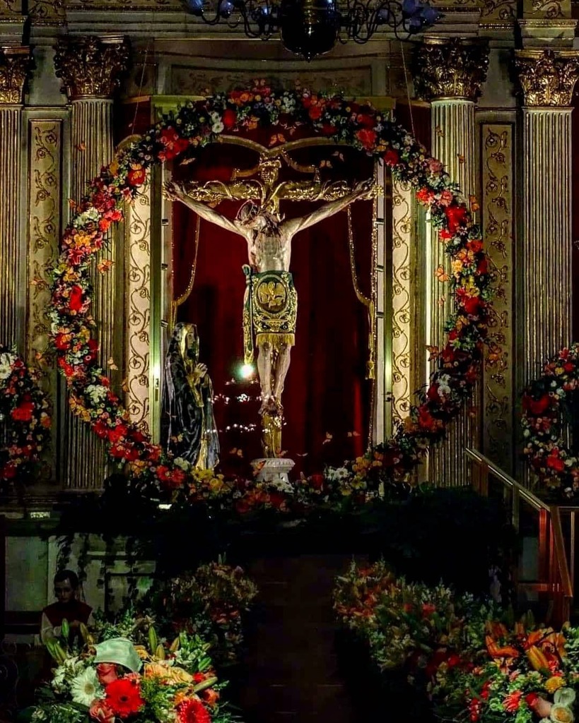 Hoy se celebra en #oaxaca al #señordelrayo quién es nuestro guía y protector. 
Gracias por todo lo recibido, por las salud y vida. 
Feliz día! 
#señordelrayo #catedraldeoaxaca #graciasgraciasgracias 
#oaxacansicaru #pasionxoaxaca instagr.am/p/CGscovEAeOB/