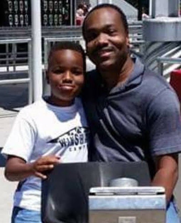 greg_xn's tweet photo. “son stop actin like a bitch and smile” https://t.co/HyM4BYNmNn