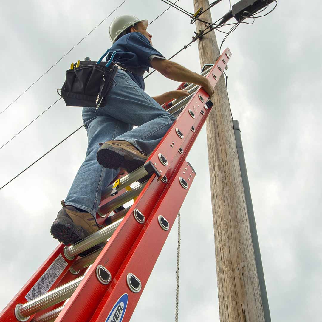 Werner_Safety's tweet photo. #Werner D6200 series #extensionladders are built with the exclusive ALFLO rung joint. This design provides an extremely #strong, Twist-Proof performance for maximum stability. LEARN MORE:
https://t.co/X8ZC4Sv64m https://t.co/IAbzcIM7T9