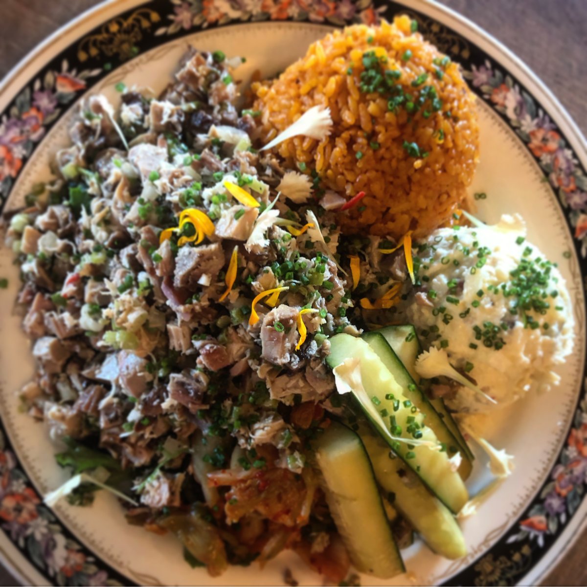 BibaCHamoru's tweet photo. 🇬🇺 Fiesta Plates!!!!! We’ve got ‘em! 👍👍👍
Stay warm ♨️ with our own kind of comfort food. #kelaguenmannok #kelaguenchicken #fiestaplate #guamfavorites #guamcomfort

https://t.co/QKWCJeGrDG
#PDX671 #guambombdotcom #guamfood at #bibachamorukitchen at 📍5013 NE 42nd Ave. 3-8pm https://t.co/tk3EavFCwT