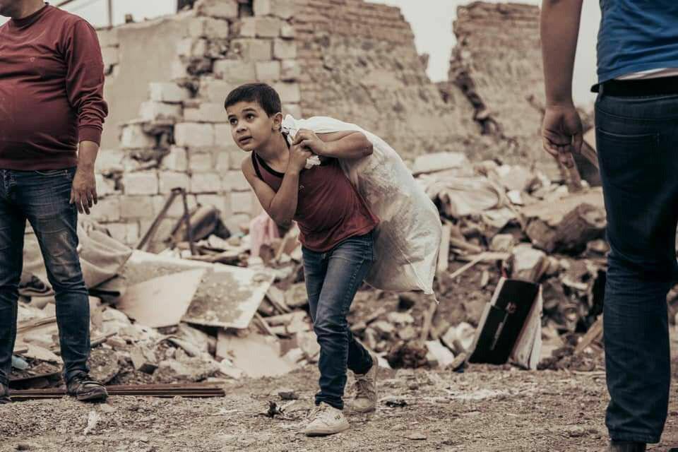 nijaat_'s tweet photo. In Ganja, this brave man, who has a small but mountainous heart, is the face of the Azerbaijani people, trying to get healthy things out of the destroyed houses. 
#HumanRightsMatter
#HRWcorrupted
#ViolatedHumanRights https://t.co/MpeI7j9vGc https://t.co/y2F2JTvgO3