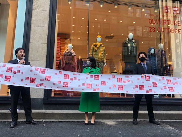 JaponMontreal's tweet photo. Le 23 octobre, le Consul Général Izawa était présent à la cérémonie d’ouverture du premier UNIQLO au Québec.

On October 23, Consul General Izawa attended the opening ceremony of the first UNIQLO in Quebec. 

https://t.co/u5CVfD4Q7X https://t.co/OSA25Ww09X