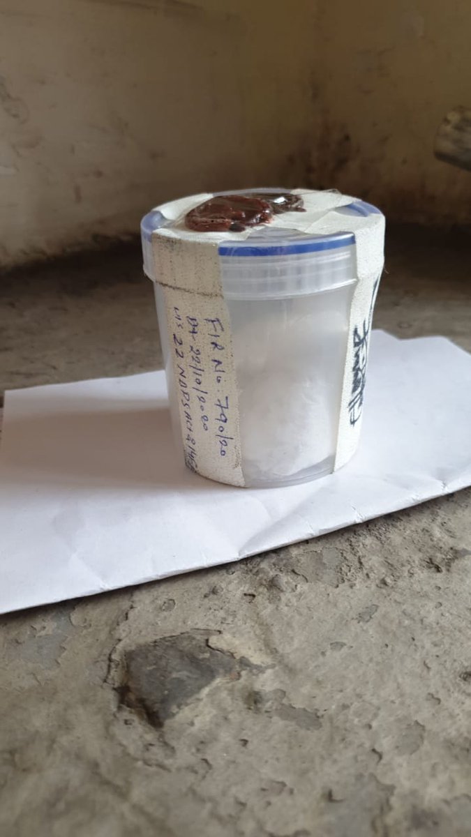 Adcp1Outer's tweet photo. #SayNoToDrugs 
High quality MDMA (Ecstasy) , valued over Rs 15000 /- per Gram recovered from Nigerian Drug Peddler by Special Staff @dcpouter 
Further investigation in progress , more recoveries likely 

@CPDelhi @DelhiPolice https://t.co/qqDlFKXwDB