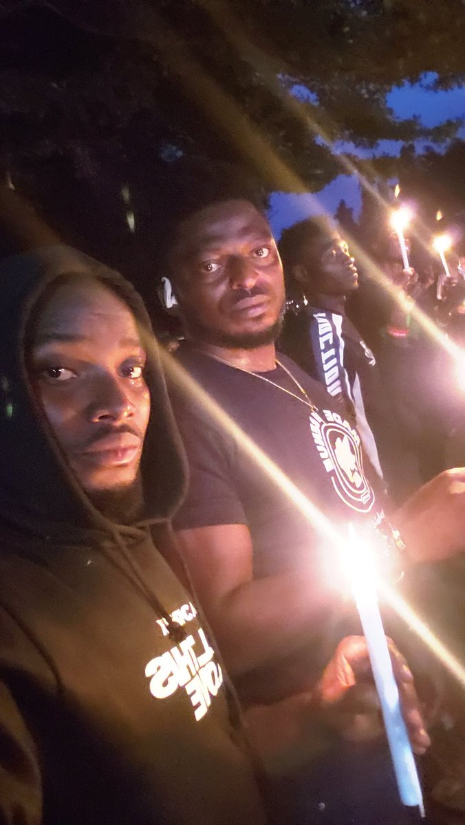 ortreeshype's tweet photo. Put on your lights
Nigeria needs it

May the souls of all who lost their lives in the cause of the protest rest in peace 

We want a new Nigeria 

#EndBadGovernance
#EndPoliceBrutality
#newnigeria
#endbadgovermentinnigeria
#benueprotest https://t.co/T4nz0LyubZ