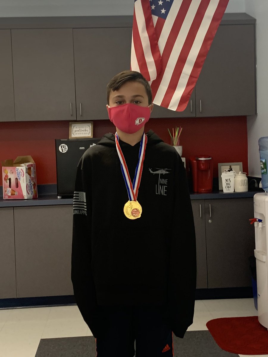 DerbyMiddle_CT's tweet photo. A special congratulations to EJ Smith our first DMS RISE UP Award winner. EJ is an outstanding example of a student of a student who continually gives back to his community and his school. Way to go EJ! #DMSontheRISE #CTCommissionersNetwork #WeAreDMS https://t.co/eeNyYIOomI