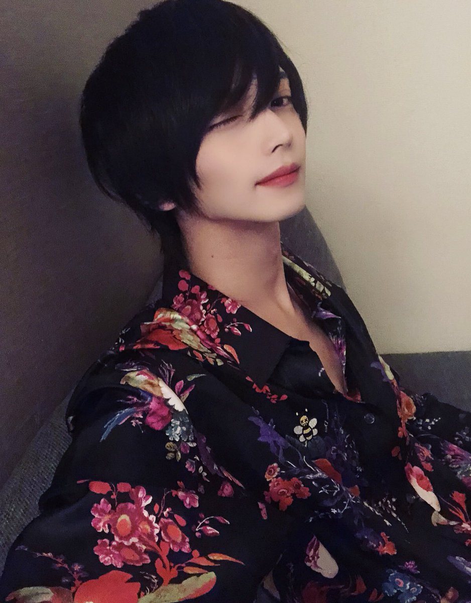 UN84104618's tweet photo. 連休明け一発目営業頑張っていきますか✊🔥
今月なんとしてもNo.1とりたい！
看板させてもらってる以上負けるわけにはいかぬ😎 https://t.co/0oYFqscwEM