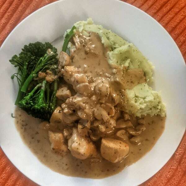 StokieSimon's tweet photo. Tonight's colourful dinner was Creamy Honey Mustard Chicken with Herb Mash & Tenderstem Broccoli.
Another @simplycookcom success. Get on it.
Then you too can be a social media dinner bore, not like me.
#dinner #instafood #hashtaghashtag #loser #neveri… https://t.co/RvvdFNFsq5 https://t.co/fP9QVa9Ias