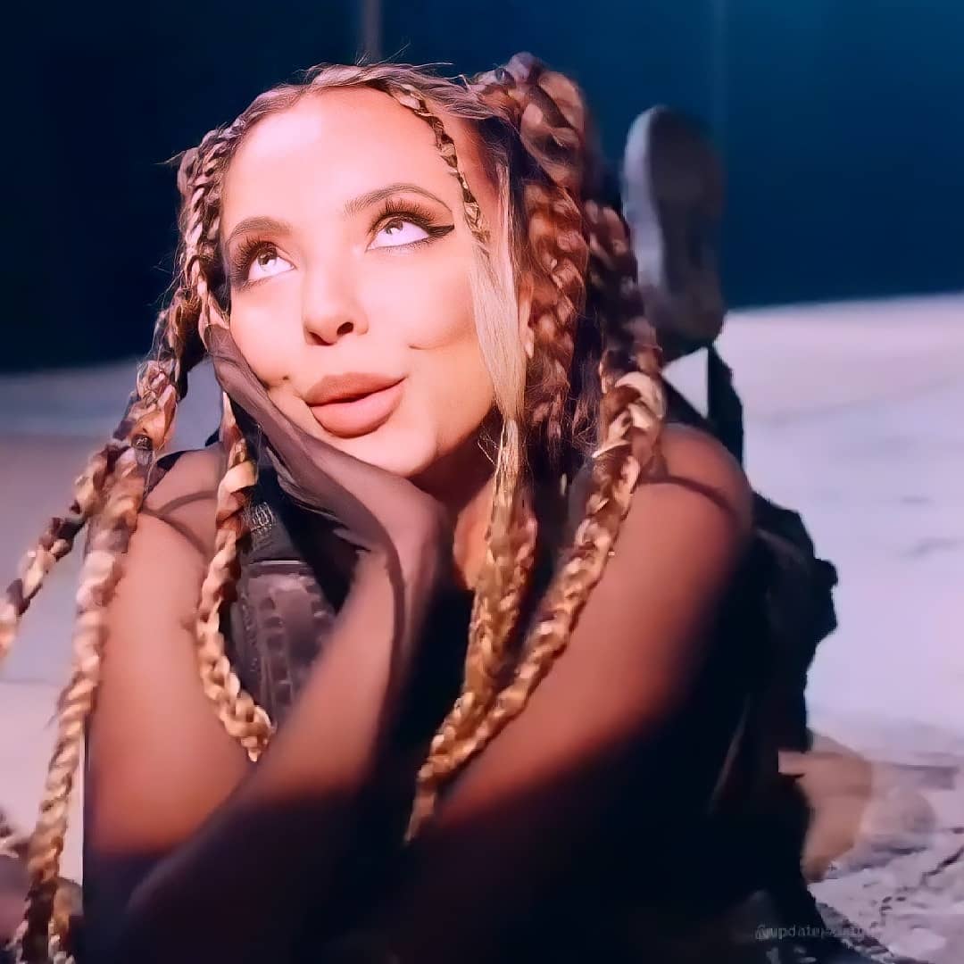 LMFCEdits's tweet image. #NewProfilePic