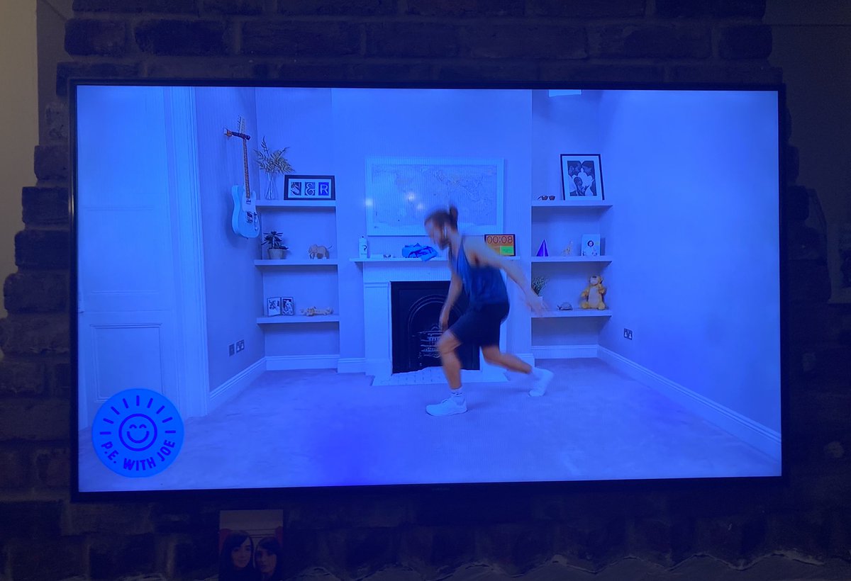 Friday evening #PEWithJoe feel a lot more healthier now - Last Dance episode from May! Slam dunks instead of silly billy dance moves @thebodycoach ๐ โน๐ผ https://t.co/81JByH5XrB