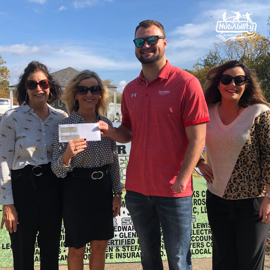 NubAbility's tweet photo. We are so grateful to Steve Hughart, Gina Nobel and the members and staff of @IBEWLOCAL702 who donated $5,000 from their golf scramble today! Thank you for everything you do for the kids.

#YOUmakeitpossible
#Morecampsforthekids

#NubAbility #NubAbilityAthletics #DontNeed2 https://t.co/N31EupRgDl