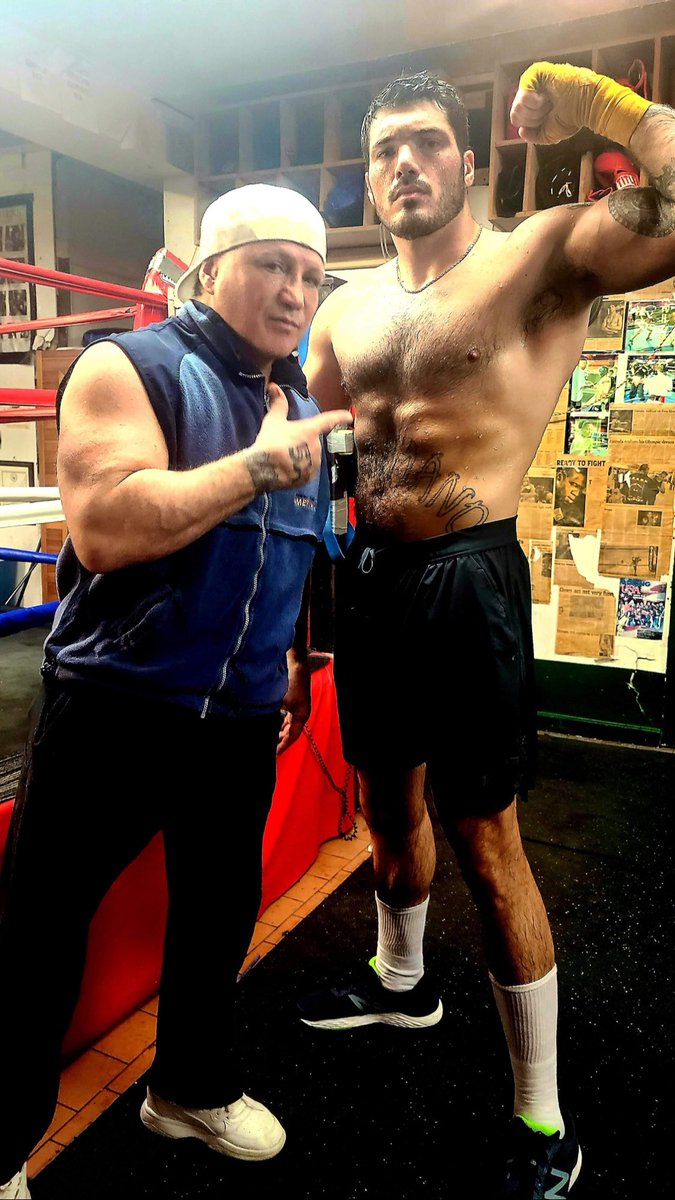 ZENAPRCHAMP's tweet photo. No words needed. #VinnyPaz #FridayMotivation  #joeyC #Heavyweight make sure to follow his FB and Insta #Boxing #JoeCusumano and that my friends is up to the minute #Bleedforthis #Champions #ZenaPR @abeG718 @ZENAPRCHAMP @Ringside73 @LoadedGlovesNYC https://t.co/8m3AwkPMRc