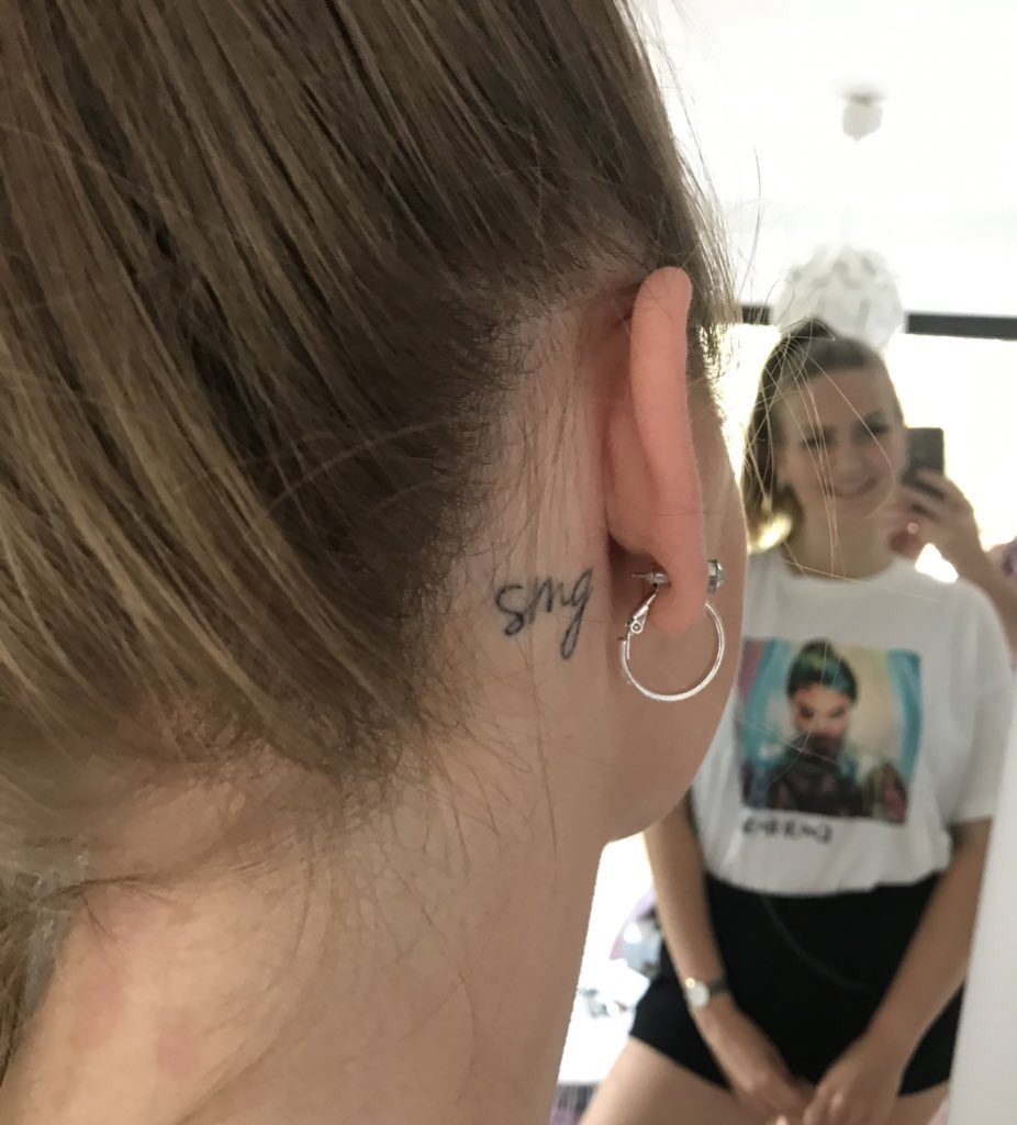 blossomrare's tweet photo. I can’t believe that Lose you to love me is already one year old. This song and Selena mean everything to me, that‘s why I got this tattoo of her initials! The song reminded me to let people go and to love myself.❤️ #1YearofLYTLM @SelenaFanClub @selenagomez https://t.co/iMPuOB9Dim
