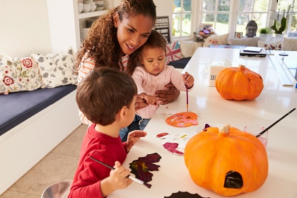 TimberlineF's tweet photo. Halloween Decorations on a Budget – No Witchcraft Necessary: https://t.co/tbXXz7KVdP https://t.co/1PTUlAmYCp