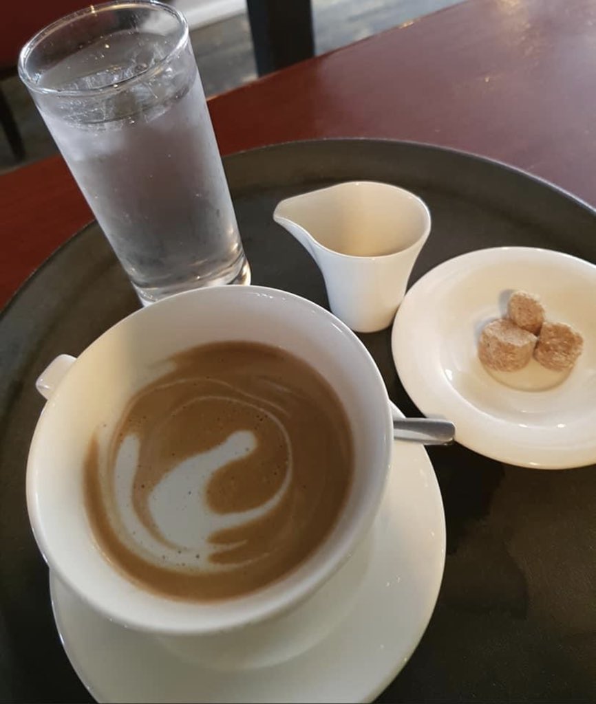 One of our work desk lunches going out.
Spiced butternut squash soup
Tuna mayo and cucumber wrap.
Hot fresh bean to cup coffee.