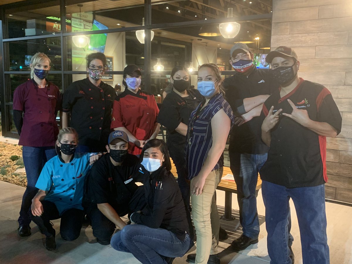 xoelenamichelle's tweet photo. So thankful for each one of these wonderful NRO Trainers, who worked so hard to make Chili’s Spring Hill a success during opening week! We #ChilisLove you all, and couldn’t have done it without you! 🌶❤️ #ChilisNRO https://t.co/4Ya6GfFoVz
