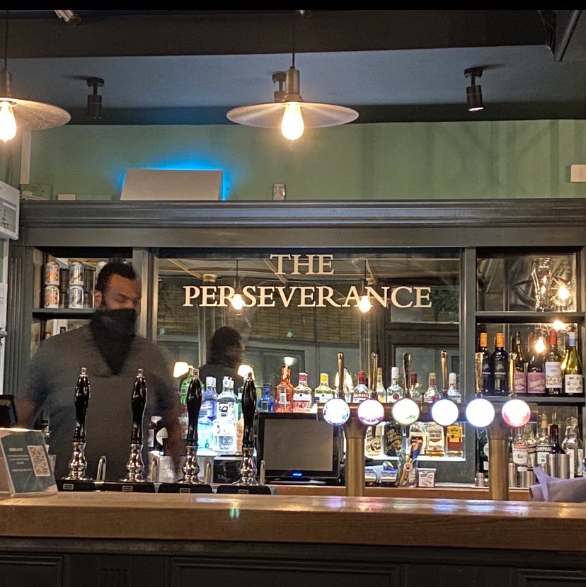 Jo_Caulfield's tweet photo. Dear #Leith , I’ve found a bar in London for you... https://t.co/2ikAnybLhv