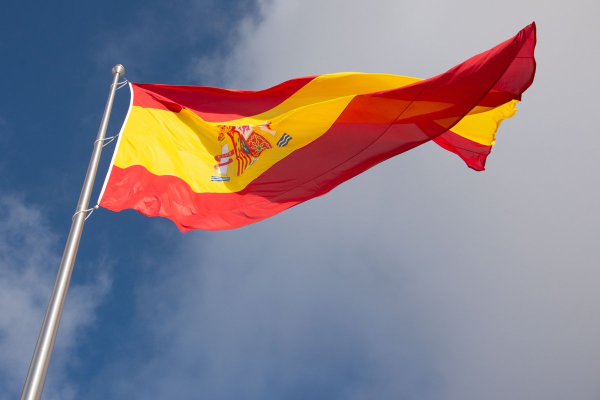 acualor's tweet photo. Esta mañana he estado con 
@_RuizBartolome
  en el izado de bandera en 
@Valdebebas, en memoria de las víctimas de la COVID-19 y en agradecimiento del esfuerzo de médicos, bomberos, policías y trabajadores de los servicios esenciales. 
Siempre emocionante oir el himno nacional. https://t.co/1KPOa6tDtw