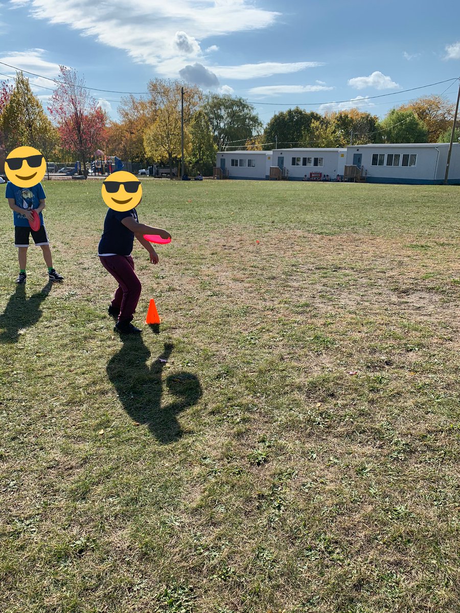 Mrs_McLeod4's tweet photo. When itβs above 20 degrees in October - you get outside for an extra long Physical Education class! @WCDSBhpe @StAgnesCES #keepingourdistance #targetgames https://t.co/RYrDWEHc23