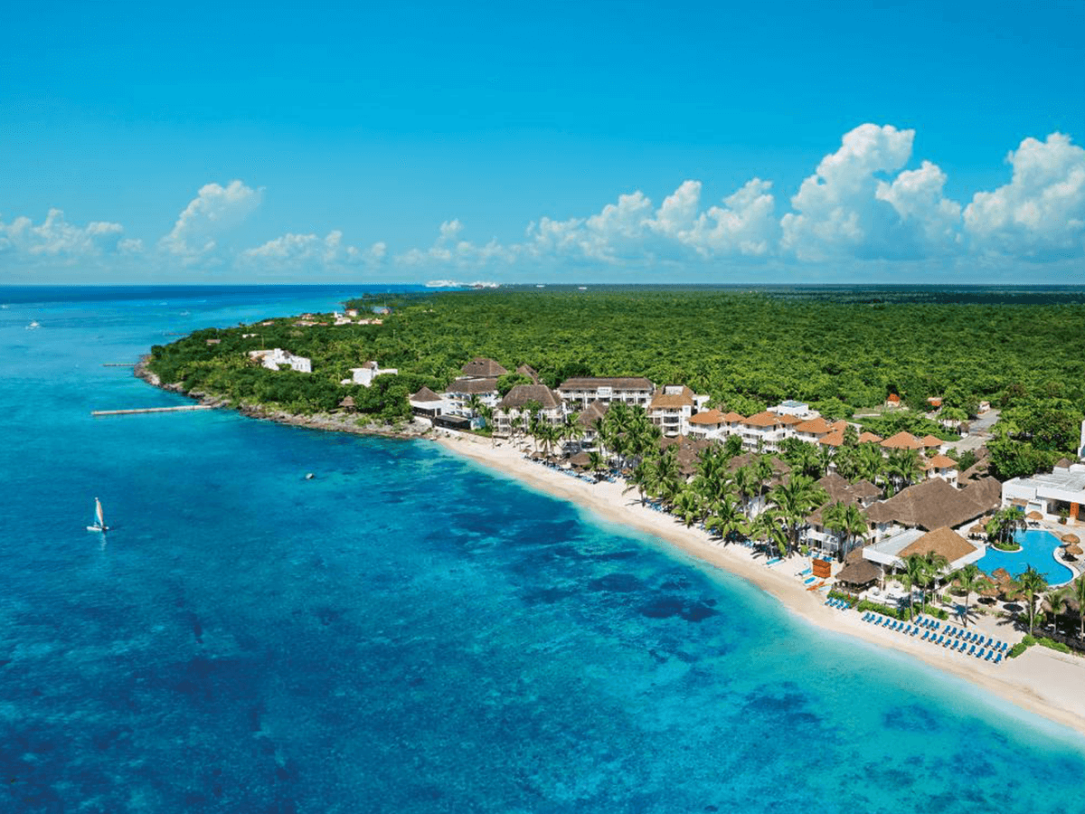 Revista_Yucatan's tweet photo. #AsómateALaPenínsula | ¿Qué estás esperando para visitar #Cozumel? 😎

Cozumel, destino que el turismo internacional ha reconocido como un lugar seguro. ✨

https://t.co/qPA2y0hiT8 https://t.co/KF1Ki0PrfZ