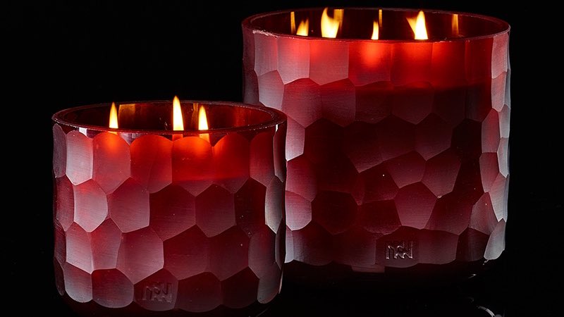 Lassen Sie sich bei Beauty Concept in Korschenbroich von den luxuriösen Düften der #ONNO Raumduft-Collection inspirieren. Exklusive handgefertigte Duftkerzen aus handgeschliffenen Glas. #raumduft #düsseldorf #korschenbroich #kerzen #kosmetikinstitut #scent