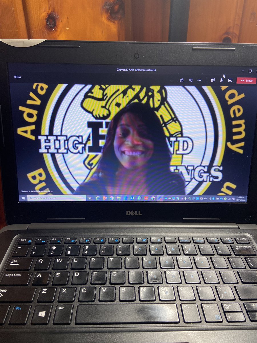 docclark_hshs's tweet photo. Last but not least! ACA Director stepping in!
#HCPSspiritfriday #HSHSvsVHS #TheSprings https://t.co/RbTxhUuEAr