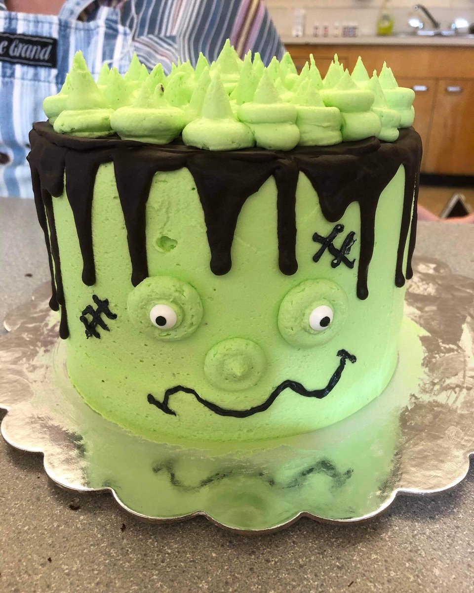 _mayrin's tweet photo. Look what I learned today @THESAOrg from The Cake Mama!! It was so much fun. #thesa2020 #psa2020 https://t.co/xLhNDhQ6jl