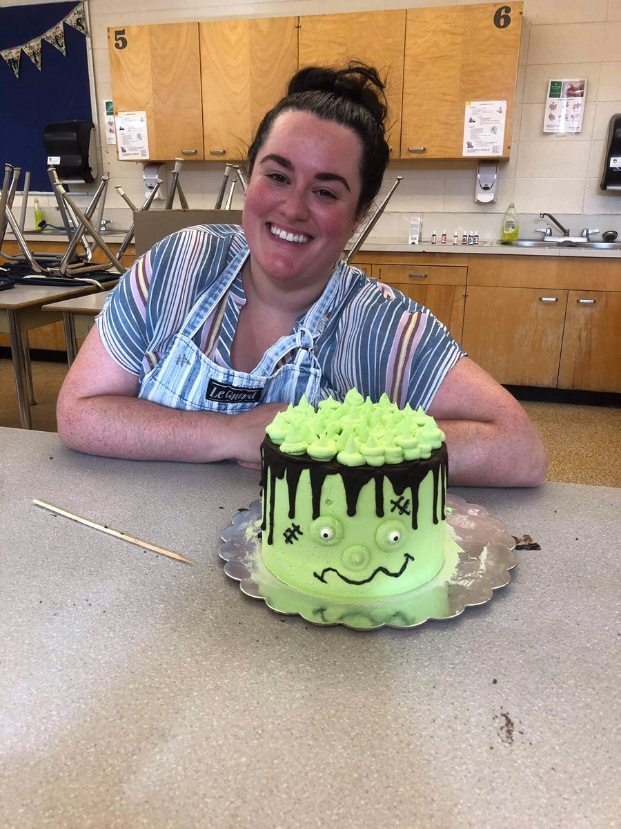 _mayrin's tweet photo. Look what I learned today @THESAOrg from The Cake Mama!! It was so much fun. #thesa2020 #psa2020 https://t.co/xLhNDhQ6jl