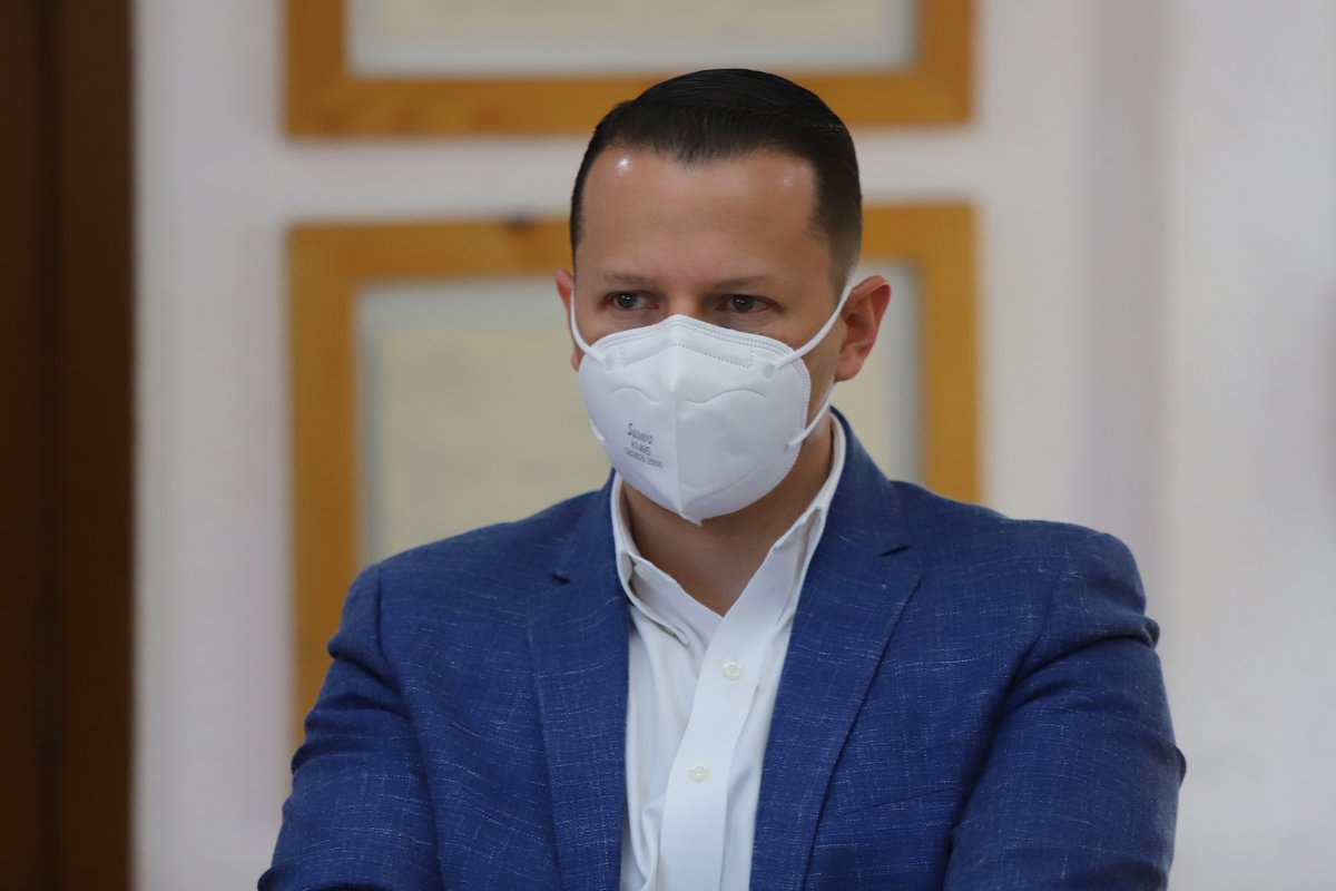RicardoLunaGar's tweet photo. A través del Fondo Ambiental del Estado de Michoacán se apoya proyectos productivos que inciden en la protección de nuestros recursos naturales, y hoy en sesión analizamos  propuestas que ayudarán a esta tarea  que realizan comunidades y asociaciones civiles. 

#CuidamosMichoacán https://t.co/991xBWPppv