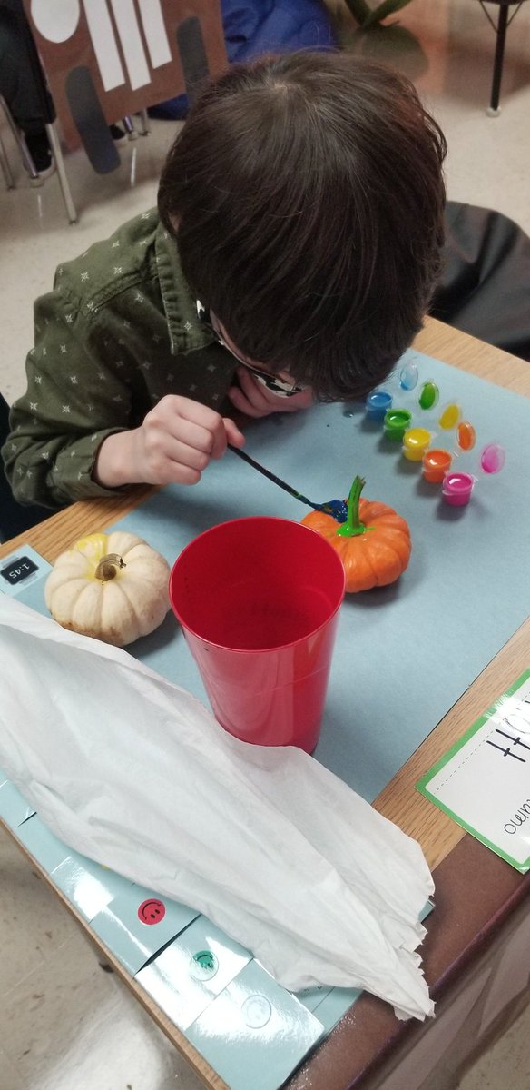 DrMastersPKM's tweet photo. When we put first things first and get our work done AND be proactive about following school rules we get a Fun Friday Activity! #leadlivelearn #anchoredinleadership https://t.co/12pZ9jGXeb