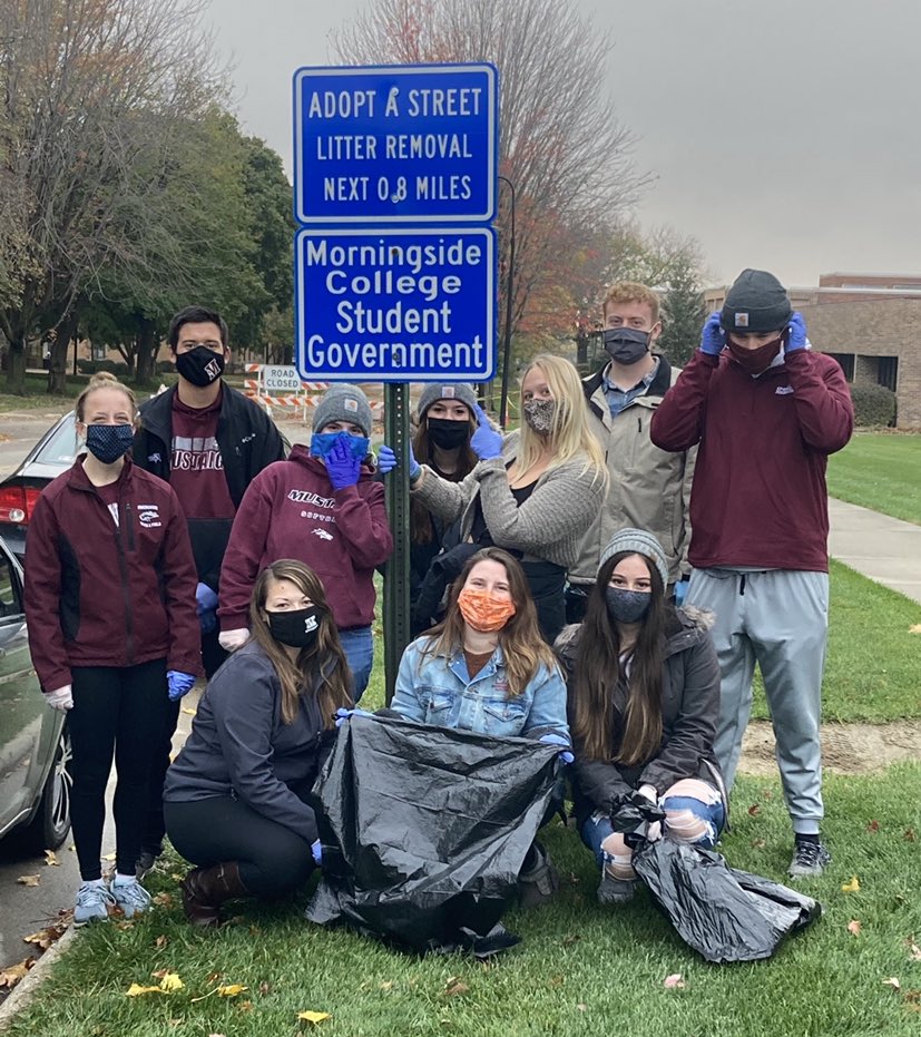 MorningsideSG's tweet photo. Shout out to our senators and executive members who went out and braved the cold weather to pick up trash! Student Government officially adopted Peters Ave in 2018! Thanks for helping to keep our campus and community clean! ♻️ #msideexperience #msidesg https://t.co/YF8heWEqQO