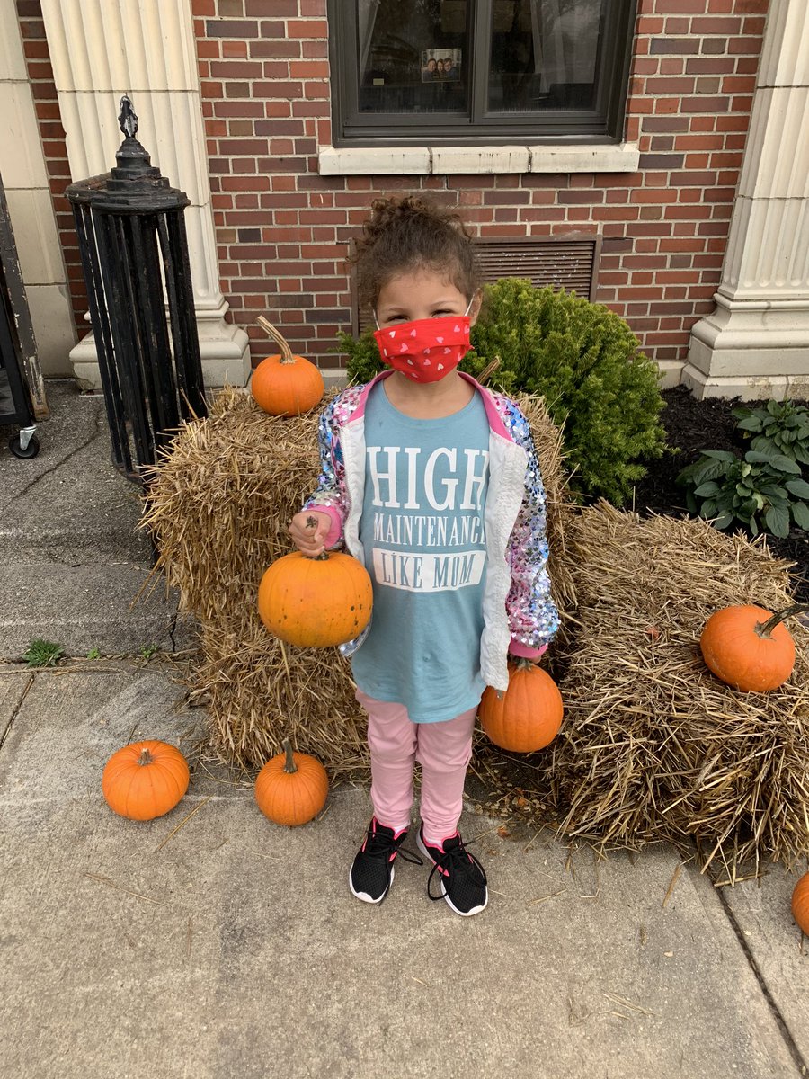 MrsRosso21's tweet photo. We had so much fun picking a pumpkin. https://t.co/5MG1j2wxOM