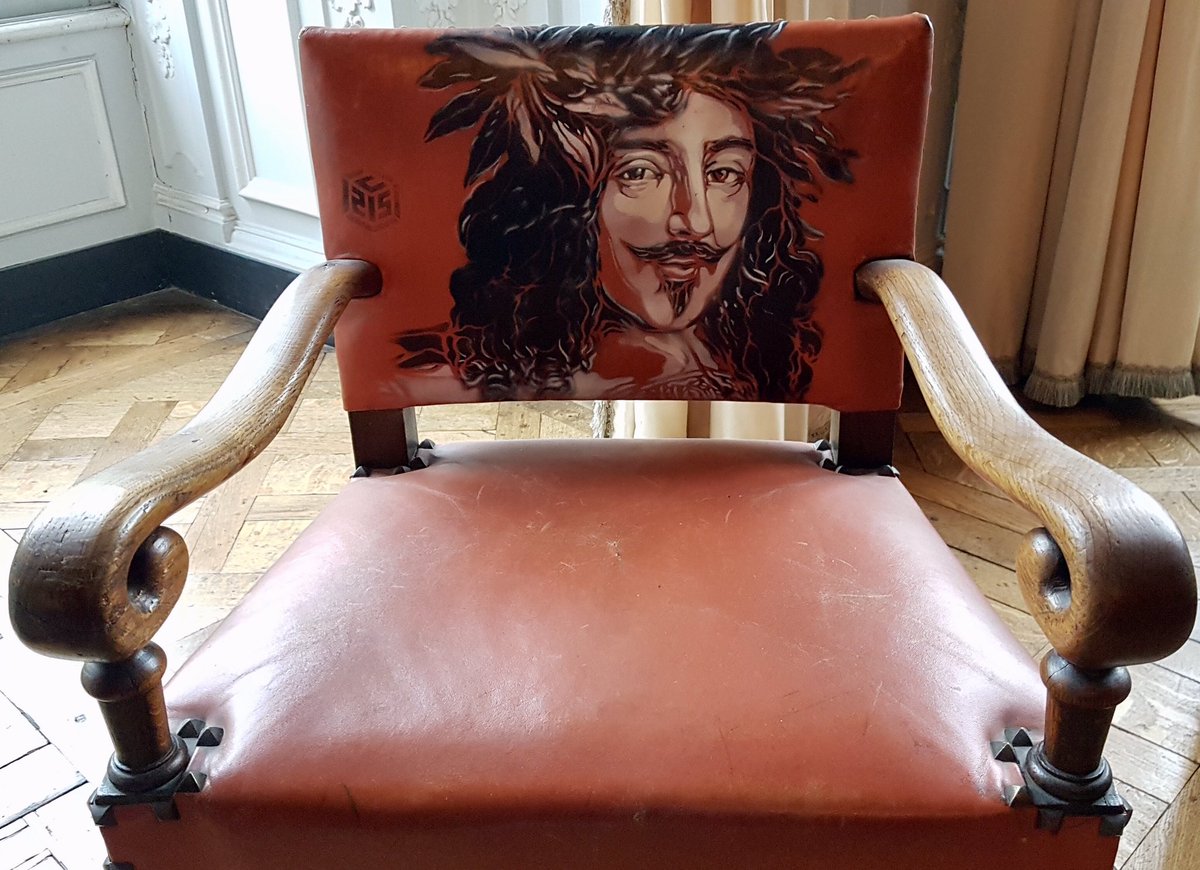 SabrinaCollenot's tweet photo. On part visiter un château du XVII ....et on se retrouve à admirer un artiste de notre temps Street art pas que sur les murs  ! Sublime symbiose #C215 #maisonlaffitte https://t.co/XZ1XGUiVXW