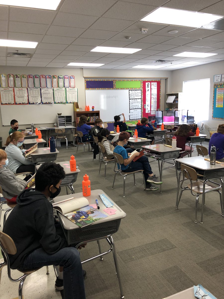 Ms_Davison_'s tweet photo. Focused Friday! @WeAreCottonwood @PrincipalGriff_ @USD305 #cwcommunity #why305 #FocusedFriday https://t.co/3GZw1Iag2P